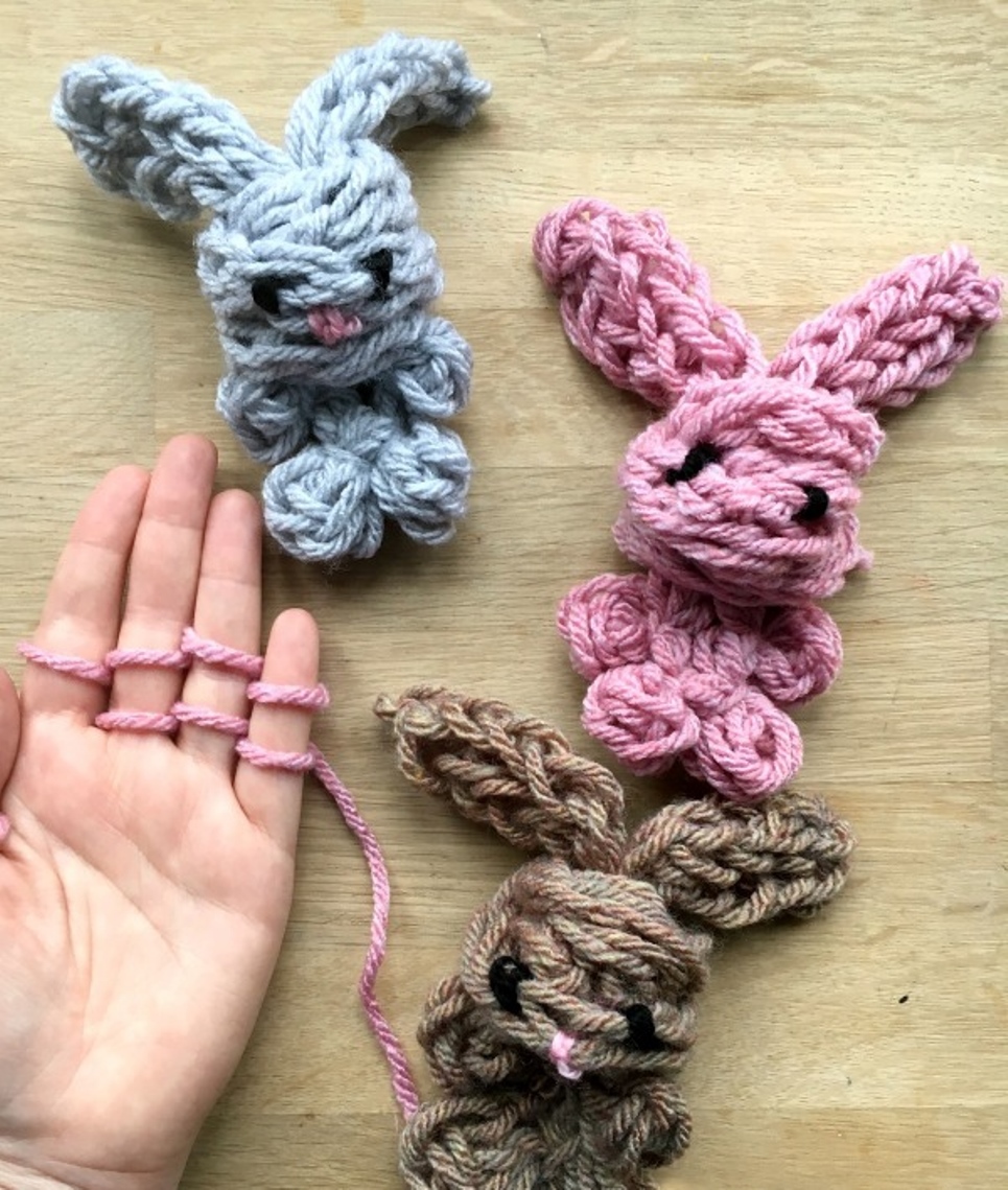 Finger-Knitting-Bunny-Rabbit