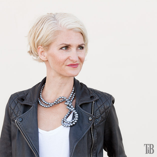 diy-wired-pearl-necklace-jacket