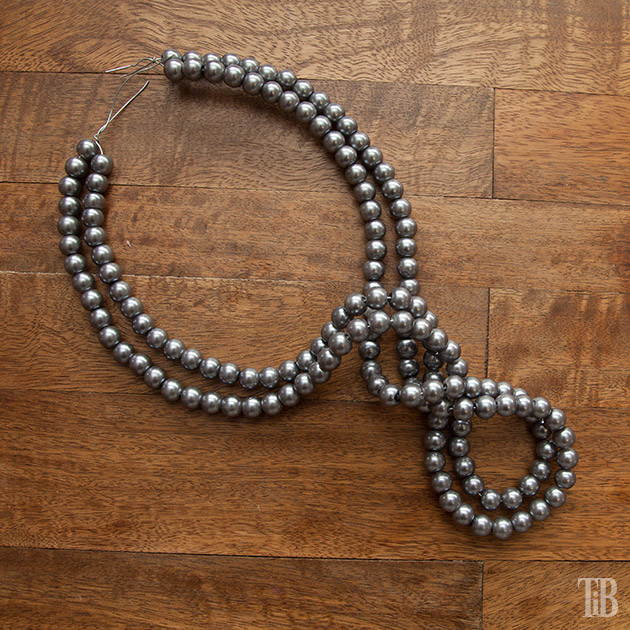 diy-wired-pearl-necklace-twisted