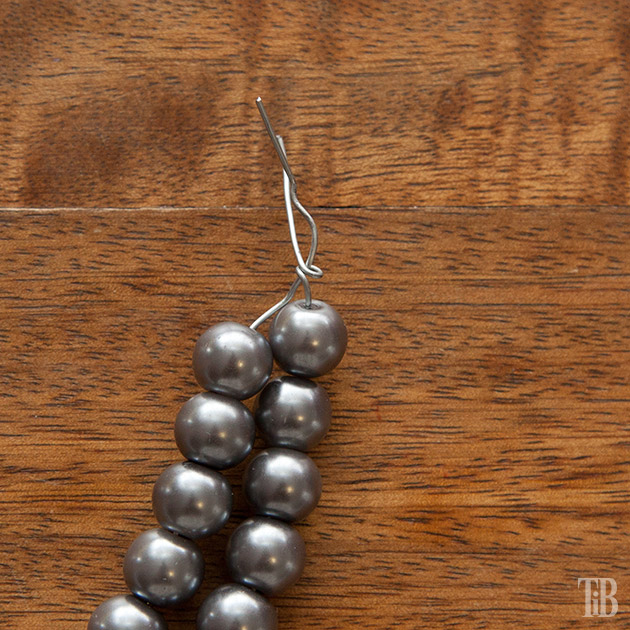 diy-wired-pearl-necklace-wire-ends