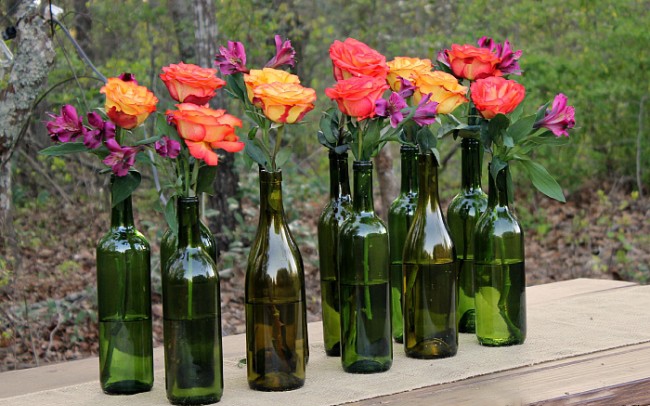 easy-and-elegant-wine-bottle-centerpiece-650x430