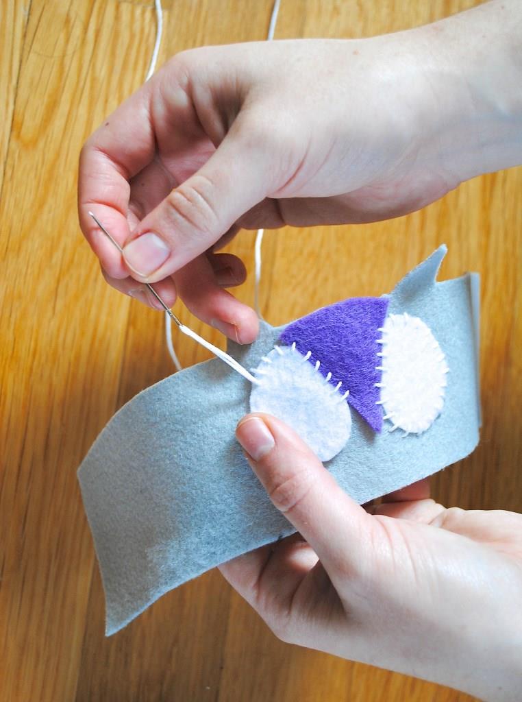 hand-stitching-felt