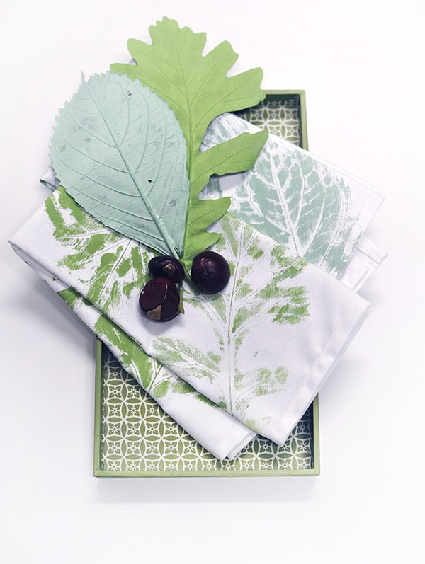 Leaf-Stamped-DIY-Towels