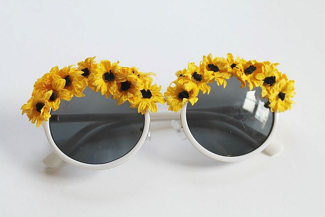 Fake-Flowered-Sunglasses