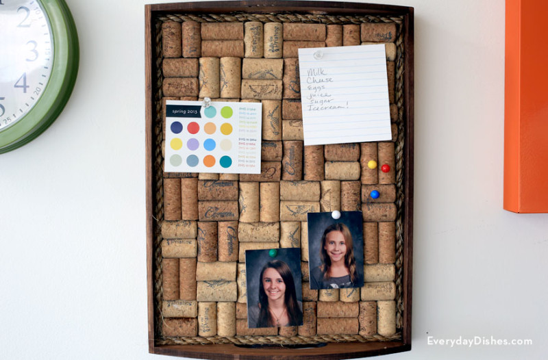 wine-cork-corkboard-everydaydishes_com-B1-800x526