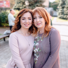 Олена і Христина